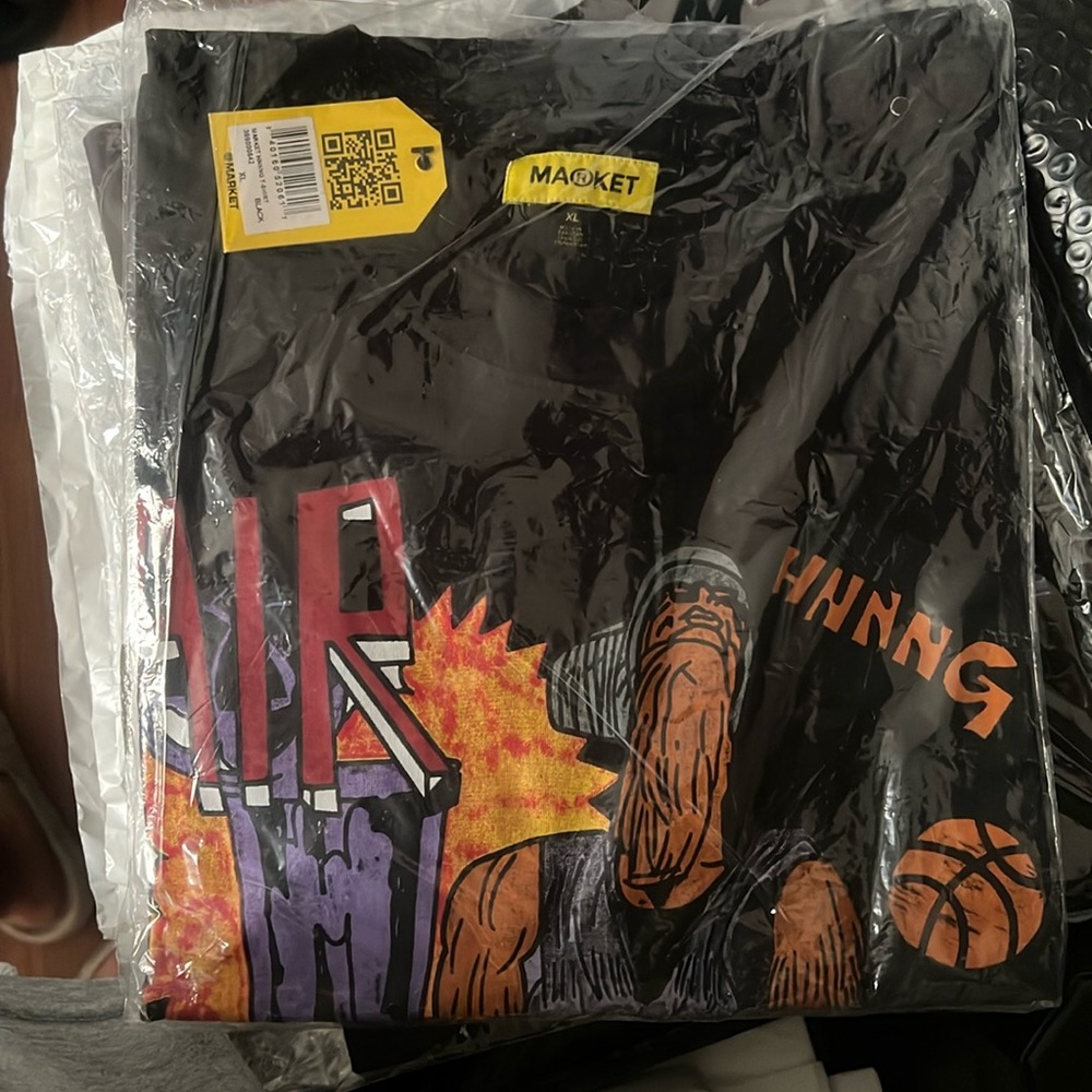 MARKET HNNNG T XL
